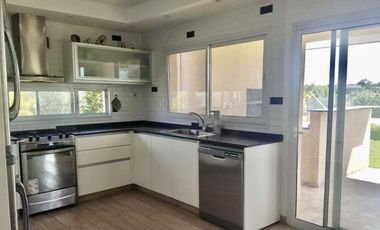 Casa 5 Amb, en Venta Los Molinos - Haras de Santa María