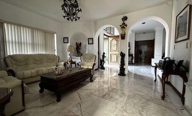 Residencia de Lujo en venta Santa Isabel, Zona Andares – ¡Precio de Oportunidad!