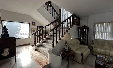 Residencia de Lujo en venta Santa Isabel, Zona Andares – ¡Precio de Oportunidad!