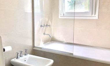 Espectacular Departamento de 4 Ambientes en Acassuso -