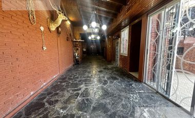 Venta Casa 6 ambientes de categoria en Florencio Varela.