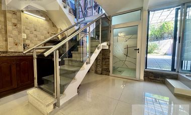 Venta Casa 6 ambientes de categoria en Florencio Varela.