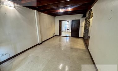 Venta Casa 6 ambientes de categoria en Florencio Varela.