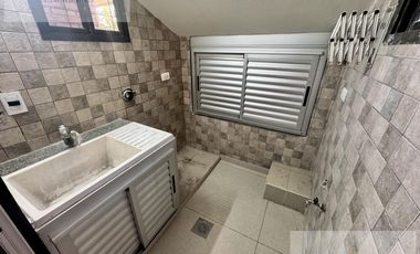 Venta Casa 6 ambientes de categoria en Florencio Varela.