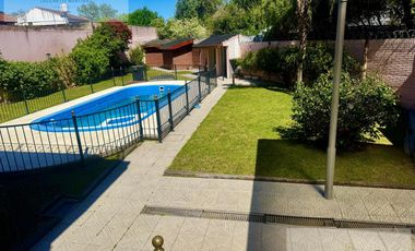 Venta Casa 6 ambientes de categoria en Florencio Varela.