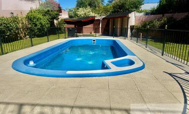 Venta Casa 6 ambientes de categoria en Florencio Varela.