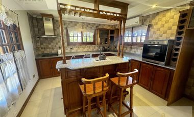 Venta Casa 6 ambientes de categoria en Florencio Varela.