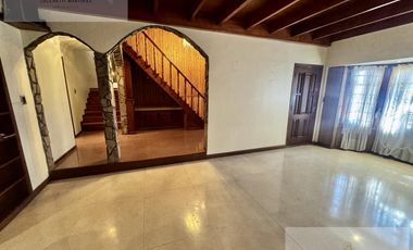 Venta Casa 6 ambientes de categoria en Florencio Varela.