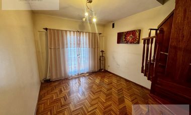 Venta Casa 6 ambientes de categoria en Florencio Varela.