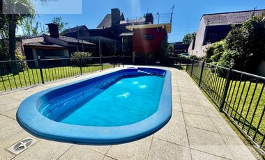 Venta Casa 6 ambientes de categoria en Florencio Varela.