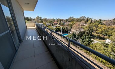 Departamento en Condominio Civis venta 2 ambientes toillete y habitación en suite cochera y balcon