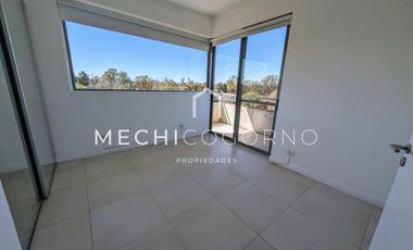 Departamento en Condominio Civis venta 2 ambientes toillete y habitación en suite cochera y balcon