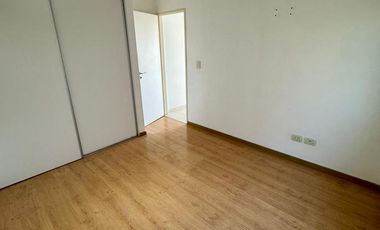 Departamento con cochera en venta 2 ambientes en Muñiz
