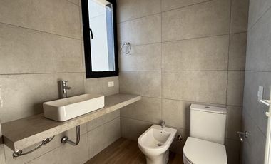 Venta departamento 4 ambientes y dependencia con vista al rio Vilago Nordelta