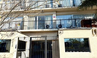 VENTA DEPARTAMENTO DOS AMBIENTES BECCAR CON BALCON Y COCHERAS