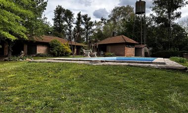 Casa en  Ingeniero Maschwitz-Escobar-5 Ambientes-Pileta