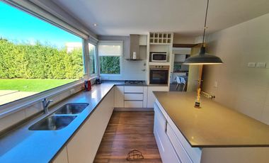 Casa 4  amb   escritorio c/ Pisicina Climatizada - Rumenco