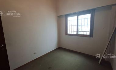 Casa de 5 ambientes ideal 2 familias.