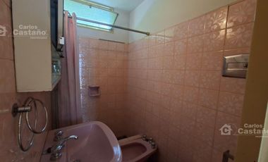 Casa de 5 ambientes ideal 2 familias.