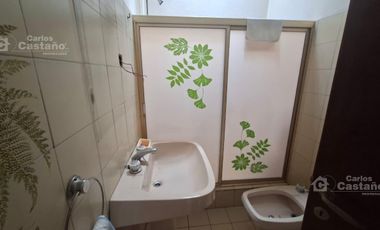 Casa de 5 ambientes ideal 2 familias.