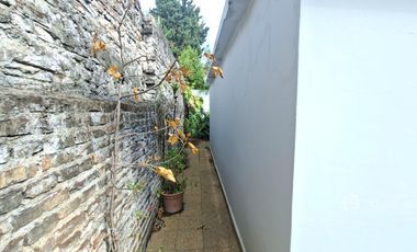 Casa de 5 ambientes ideal 2 familias.