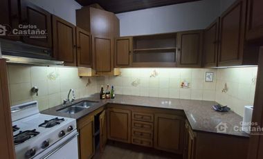 Casa de 5 ambientes ideal 2 familias.