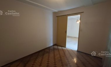 Casa de 5 ambientes ideal 2 familias.