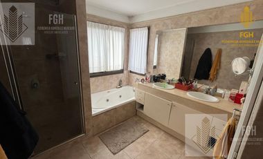 Casa en  venta Barrio Santa Catalina Villanueva