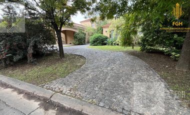 Casa en  venta Barrio Santa Catalina Villanueva