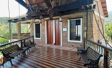 Hotel En Venta, Santa Fe De Antioquia, Antioquia, Colombia