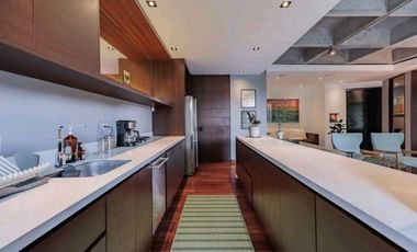 VENTA DE APARTAESTUDIO CON TERRAZA  EN EL POBLADO, SECTOR LAS LOMAS.