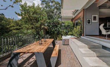 VENTA DE APARTAESTUDIO CON TERRAZA  EN EL POBLADO, SECTOR LAS LOMAS.