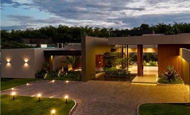 Lujosa casa campestre en Cerritos