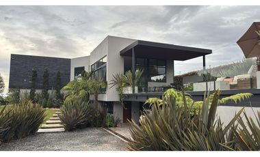 Casa Finca de Lujo con Domótica y Naturaleza Total