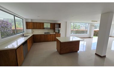 Casa Campestre de Alto Nivel en El Escobero – Envigado JCR