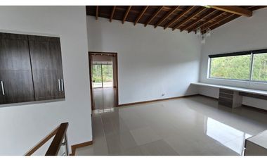 Casa Campestre de Alto Nivel en El Escobero – Envigado JCR