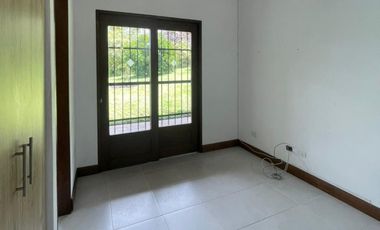 Vendo hermosa casa campestre 1 piso La Ceja a 5 mins. del parque