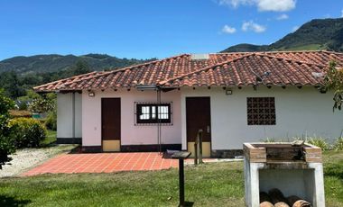 Vendo hermosa casa campestre 1 piso La Ceja a 5 mins. del parque