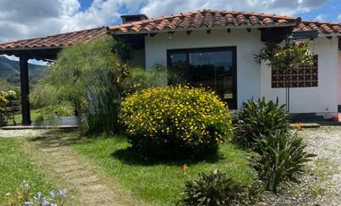 Vendo hermosa casa campestre 1 piso La Ceja a 5 mins. del parque