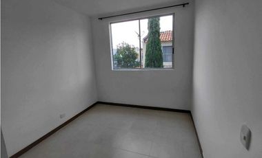 SE VENDE CASA ESQUINERA EN CIUDAD COUNTRY JAMUND