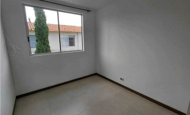 SE VENDE CASA ESQUINERA EN CIUDAD COUNTRY JAMUND