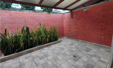 SE VENDE CASA ESQUINERA EN CIUDAD COUNTRY JAMUND