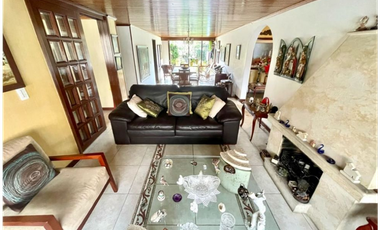 ARRENDAMOS CASA EN COLINA