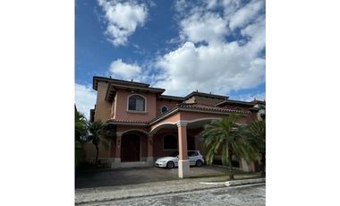 VENTA EXCLUSIVA DE CASA EN COSTA SUR - PH EL DORAL