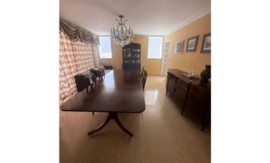 Se vende o Alquila apto en.Edf Ritz