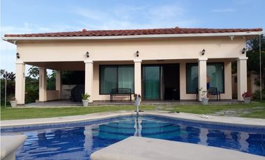 Residencia de lujo con dos casas y piscina en Hacienda Pacífica