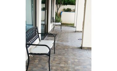 Residencia de lujo con dos casas y piscina en Hacienda Pacífica