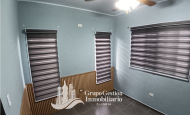 Alquilo casa elegante con finos acabados en Boquete