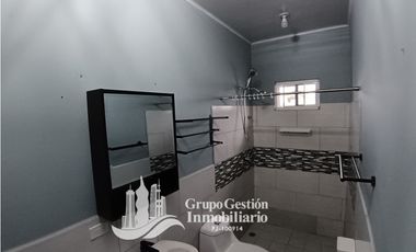 Alquilo casa elegante con finos acabados en Boquete