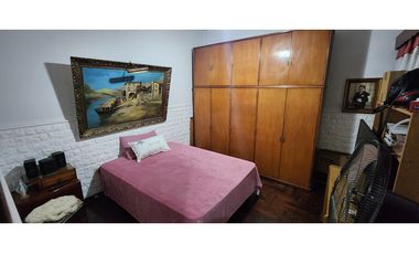 Roma 3083 entre Lima y Asunción, Isidro Casanova